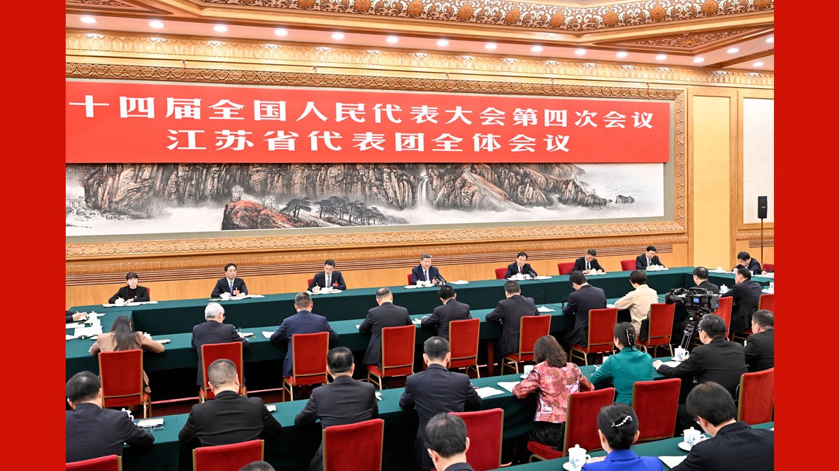 习近平在参加江苏代表团审议时强调  经济大省要在研究新情况解决新问题上下功夫出经验