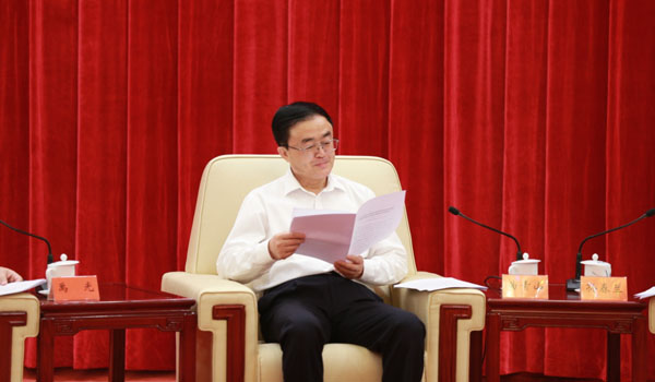 中央党史研究室主任曲青山同志出席座谈会