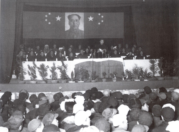 1956年3月，在延安召开的五省区青年植树造林大会会场_副本.jpg
